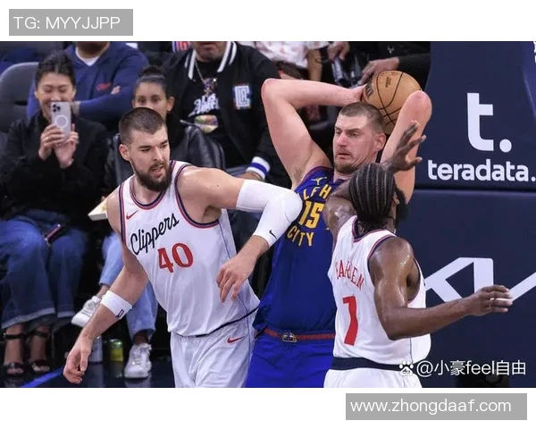 G6勇士与火箭激战正酣谁能在季后赛中笑到最后