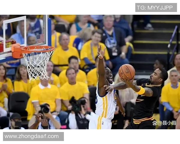 2012年湖人与火箭的经典对决回顾与精彩瞬间分析