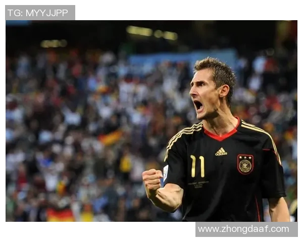 卢卡库的逆袭之路：从青涩小将到世界顶级前锋的成长故事