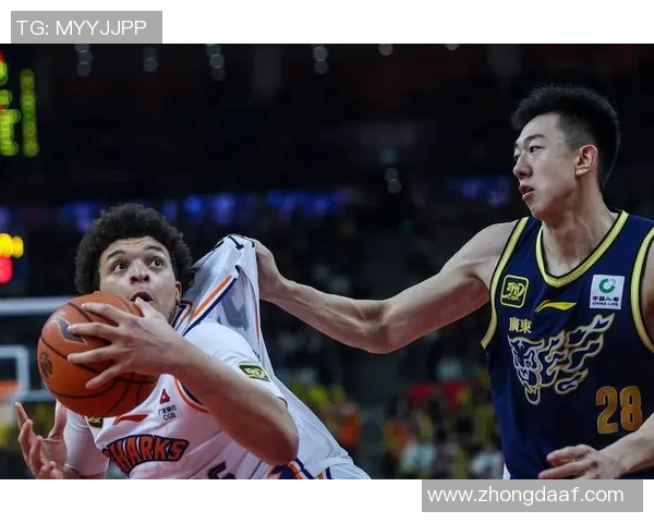 任骏飞领衔广东男篮奋战新赛季展现实力与团队精神的精彩旅程