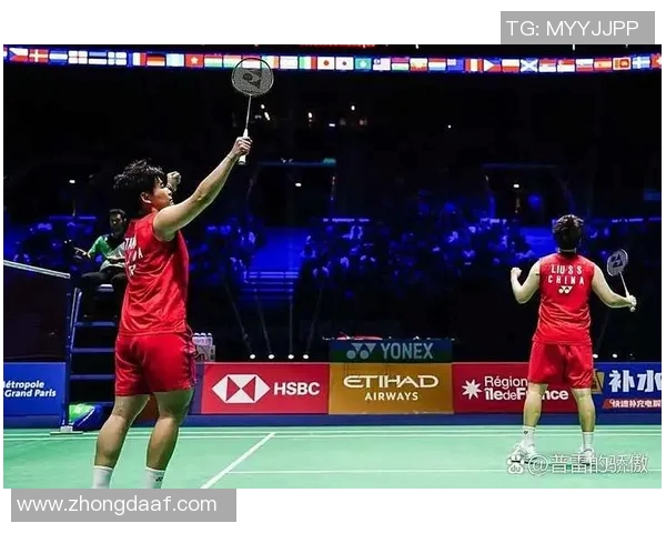 广州羽毛球队状态引发热议球迷对表现和战术展开激烈讨论